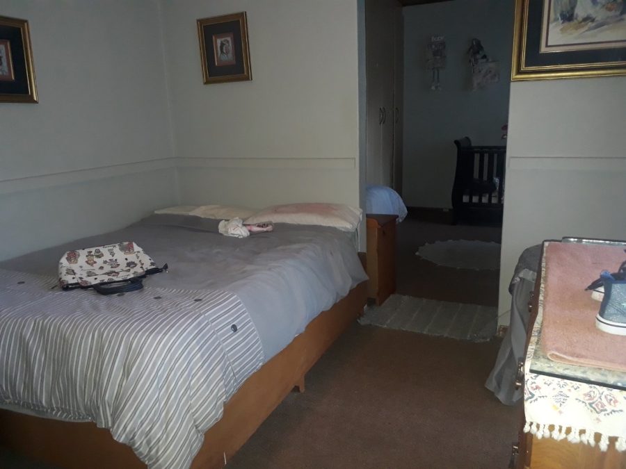 5 Bedroom Property for Sale in Sasolburg Free State